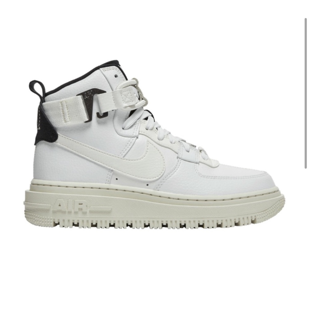 NIKE AF1s HI UT 2.0 Womans summit white/sail black